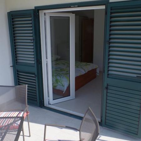 Apartmani Kusic Трпань Экстерьер фото